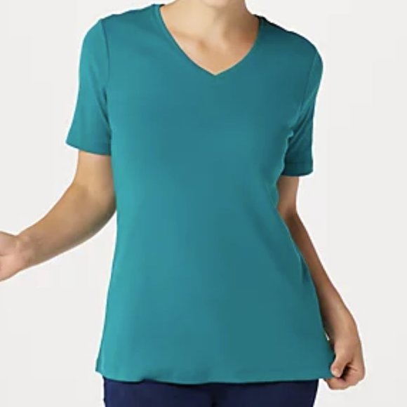Denim & Co Classic Fit Short-Sleeve V-Neck Top  10404 - Picture 1 of 2
